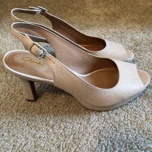 CLARKS MAYRA BLOSSOM HEEL SANDALS